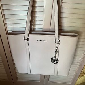 Michael Kors Tote
